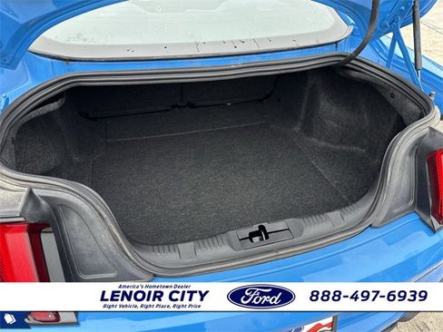 Certified 2022 Ford Mustang Coupe image 13