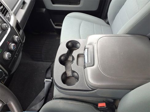 Used 2018 RAM 1500 Classic SLT image 13