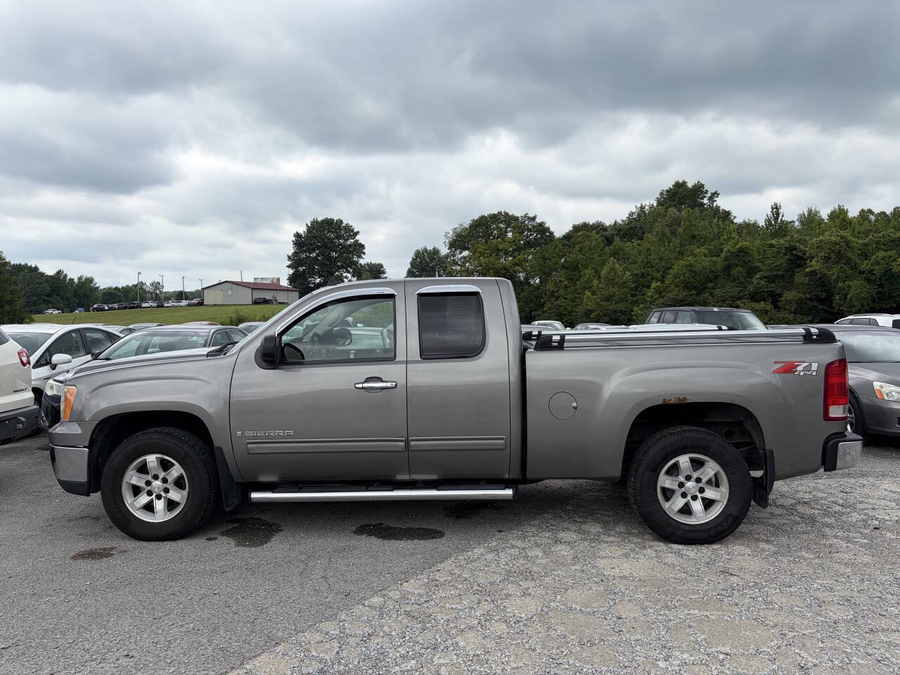 Used 2009 GMC Sierra 1500 W/T AWD/4WD image 3