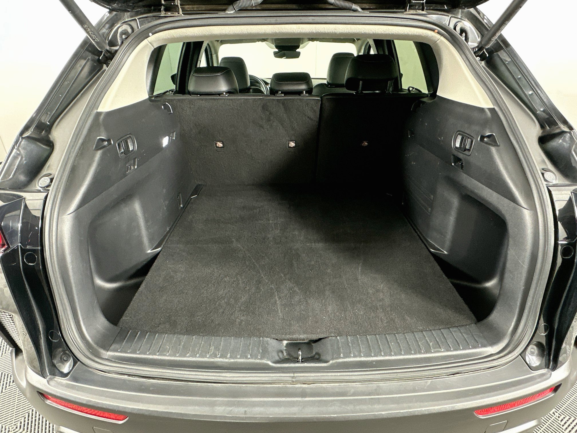 Used 2025 MAZDA CX-50 AWD 2.5 S w/ Preferred Package image 29