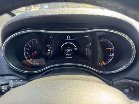 Used 2021 Jeep Grand Cherokee Limited image 27