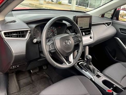 Used 2023 Toyota Corolla Cross LE image 14