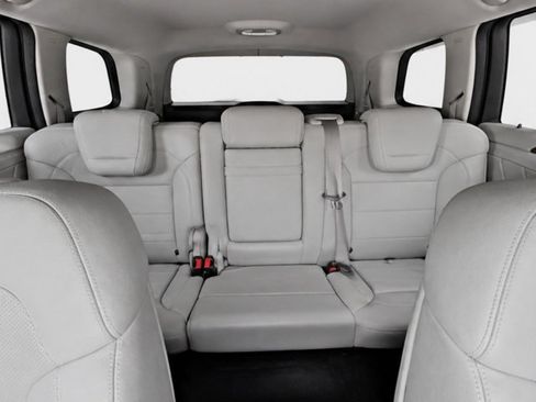 Used 2016 Mercedes-Benz GL 450 4MATIC image 22