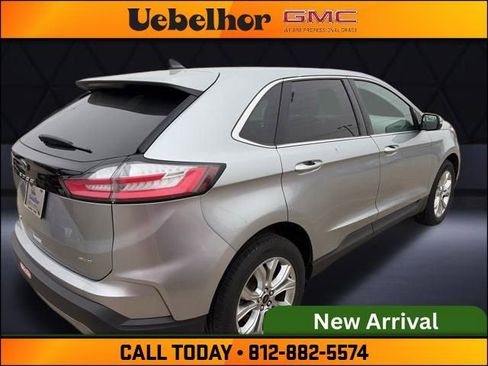 Used 2024 Ford Edge Titanium image 9