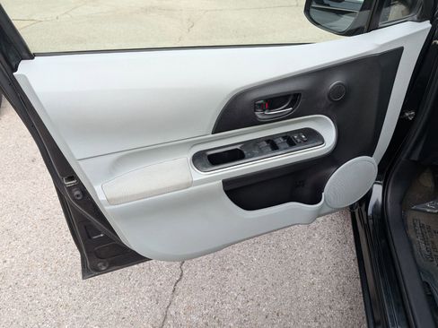 Used 2014 Toyota Prius C Four image 11