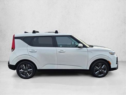 Used 2021 Kia Soul EX image 4