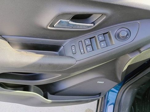 Used 2020 Chevrolet Trax Premier image 24