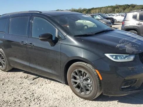 Used 2021 Chrysler Pacifica Touring w/ Uconnect Theater Family Group image 76