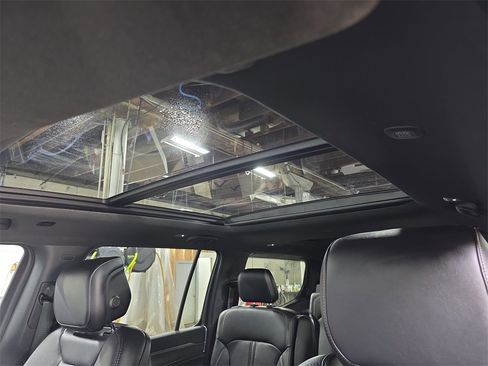 Used 2024 Jeep Wagoneer Series II image 32