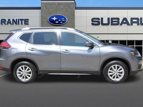 Used 2017 Nissan Rogue SV AWD/4WD image 12