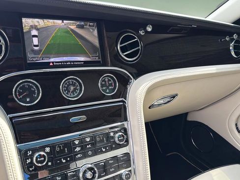 Used 2013 Bentley Mulsanne RWD image 53