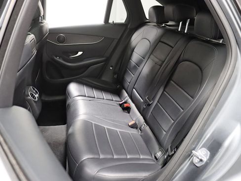 Used 2018 Mercedes-Benz GLC 300 w/ Premium Package image 31