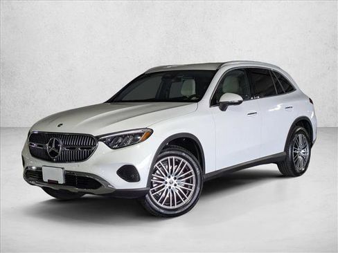 Certified 2026 Mercedes-Benz GLC 300 image 11