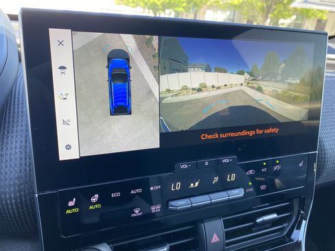 Used 2023 Subaru Solterra AWD image 32