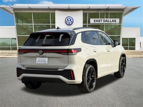 New 2026 Volkswagen Tiguan SE R-Line image 3