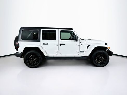 Used 2023 Jeep Wrangler Unlimited Sahara w/ Cold Weather Group AWD/4WD image 10