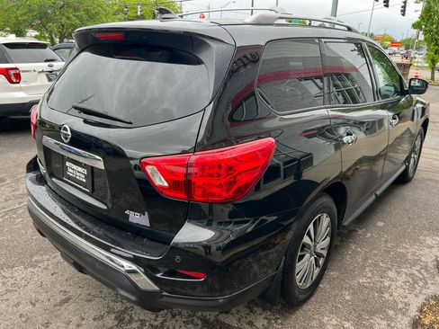Used 2019 Nissan Pathfinder S image 7