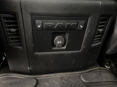 Used 2016 RAM 1500 Laramie w/ Convenience Group image 18