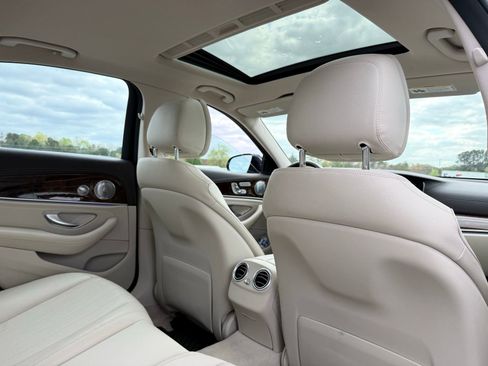 Used 2017 Mercedes-Benz E 300 4MATIC image 35