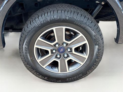 Used 2017 Ford F150 XLT w/ Equipment Group 302A Luxury RWD image 31
