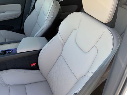 New 2026 Volvo XC60 B5 Plus w/ Protection Package Premier image 20