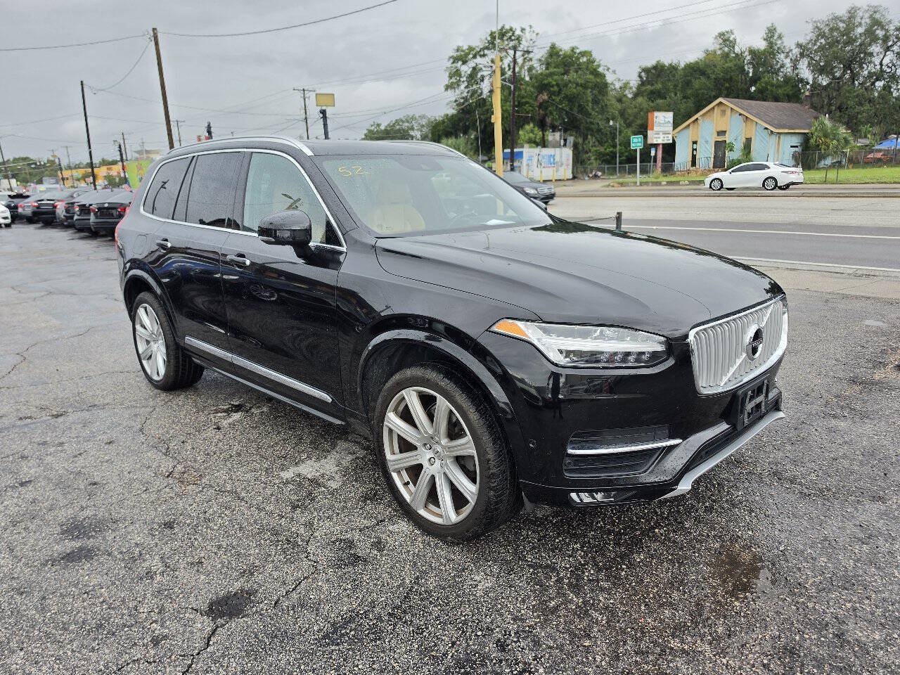 Used 2017 Volvo XC90 T6 Inscription w/ Vision Package AWD/4WD image 3