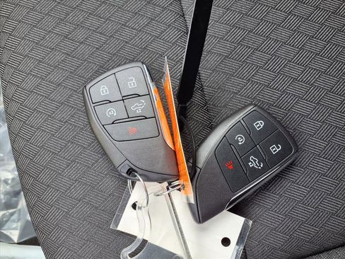 New 2026 GMC Sierra 1500 Elevation image 12