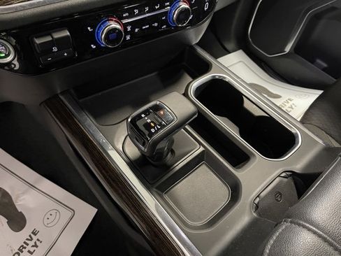 Used 2022 GMC Sierra 1500 Elevation w/ Preferred Package image 23