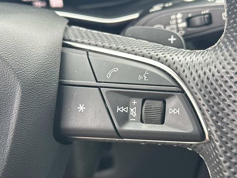 Used 2024 Audi SQ8 Prestige AWD/4WD image 27