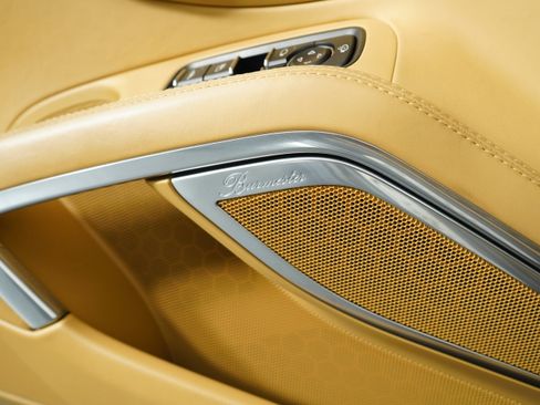 Used 2016 Porsche 911 Turbo S image 49