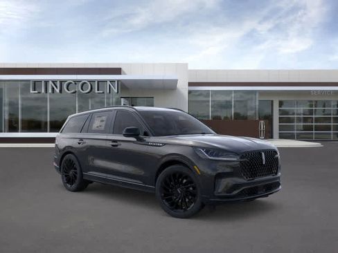 New 2026 Lincoln Aviator Reserve w/ Jet Appearance Package image 7