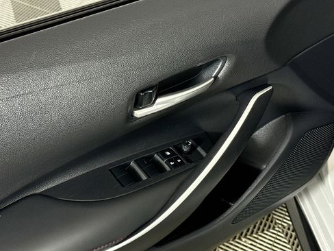 Certified 2025 Toyota Corolla SE w/ SE Premium Package image 19