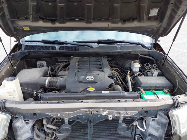 Used 2013 Toyota Tundra 4x4 Double Cab w/ Tow Pkg image 23