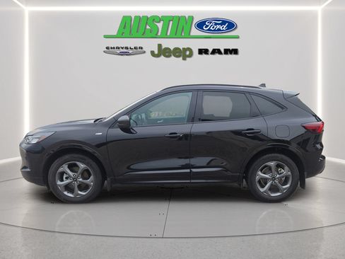 Used 2024 Ford Escape ST-Line w/ Tech Pack #1 AWD/4WD image 2