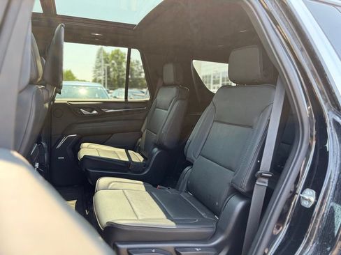 Used 2022 GMC Yukon Denali w/ Denali Ultimate Package AWD/4WD image 15