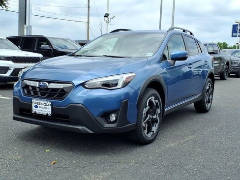 Used 2021 Subaru Crosstrek 2.5i Limited w/ Moonroof Package 2 AWD/4WD image 3