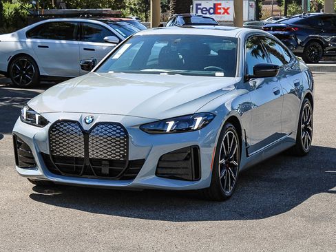 New 2026 BMW i4 xDrive40i w/ M Sport Package AWD/4WD image 3