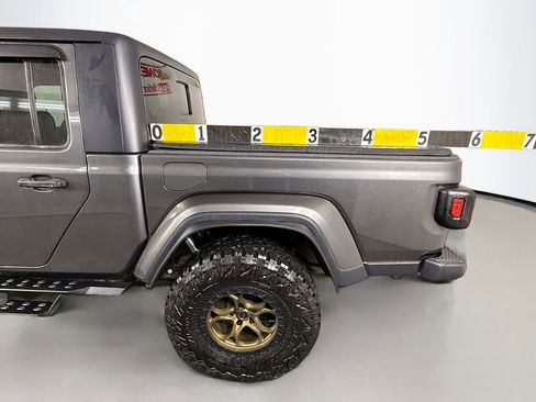 Used 2022 Jeep Gladiator Sport image 30