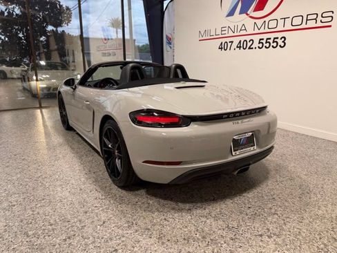 Used 2019 Porsche 718 Boxster RWD image 5