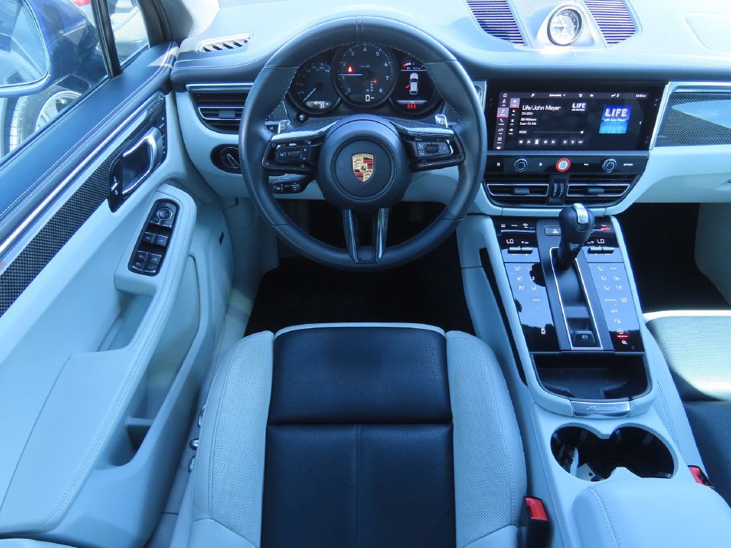 Used 2022 Porsche Macan AWD/4WD image 5
