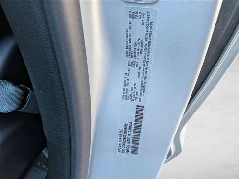 New 2026 Chrysler Pacifica Select image 16