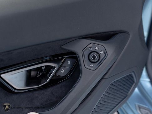 Used 2023 Lamborghini Huracan EVO image 23