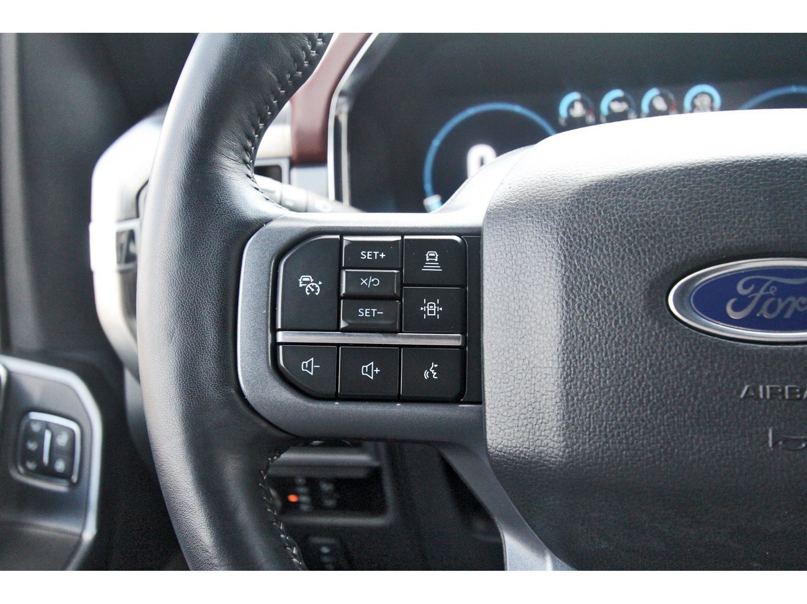 Used 2023 Ford F150 Lariat w/ Equipment Group 502A High AWD/4WD image 22