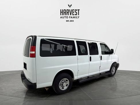 Used 2018 Chevrolet Express 2500 LS w/ Driver Convenience Package RWD image 7