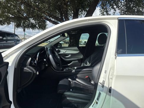 Used 2018 Mercedes-Benz C 300 Sedan image 9