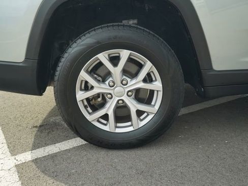 Used 2021 Jeep Grand Cherokee L Limited image 44