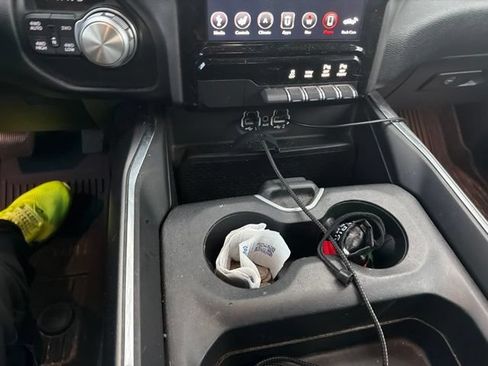 Used 2020 RAM 1500 Laramie w/ Sport Appearance Package AWD/4WD image 24
