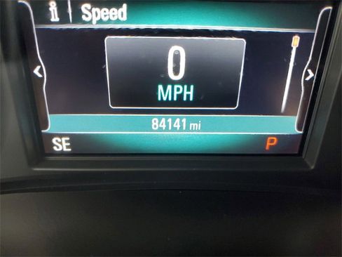 Used 2018 Buick Enclave Essence image 25