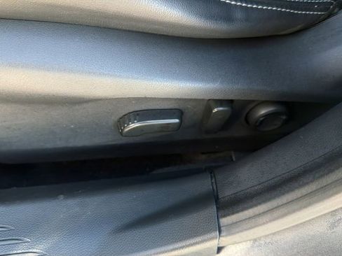 Used 2020 Subaru Outback Limited image 21