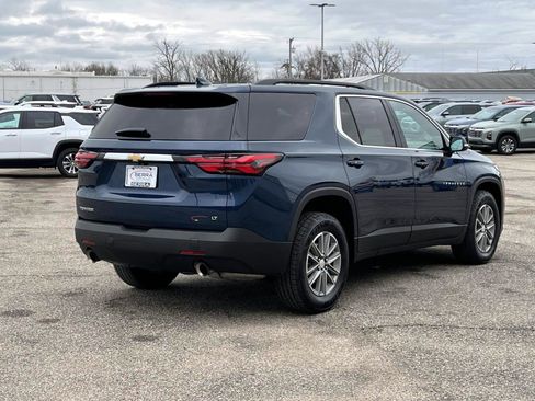 Used 2023 Chevrolet Traverse LT image 5